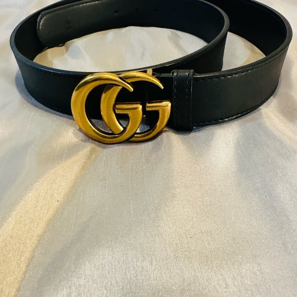 Gucci Black Leather Belt with Gold Buckle